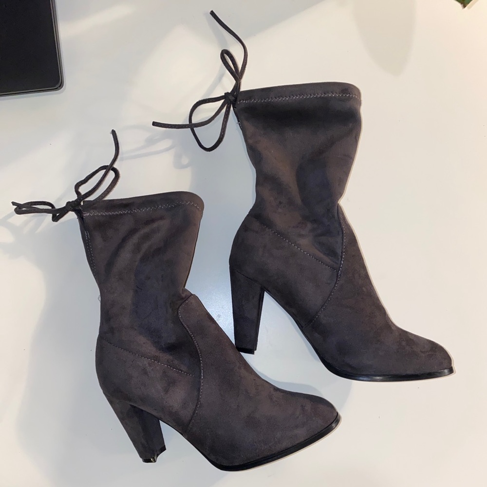 Catherine malandrino grey suede heel boots sz 7.5